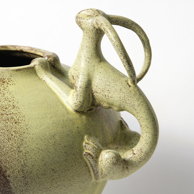 Myth-Urn