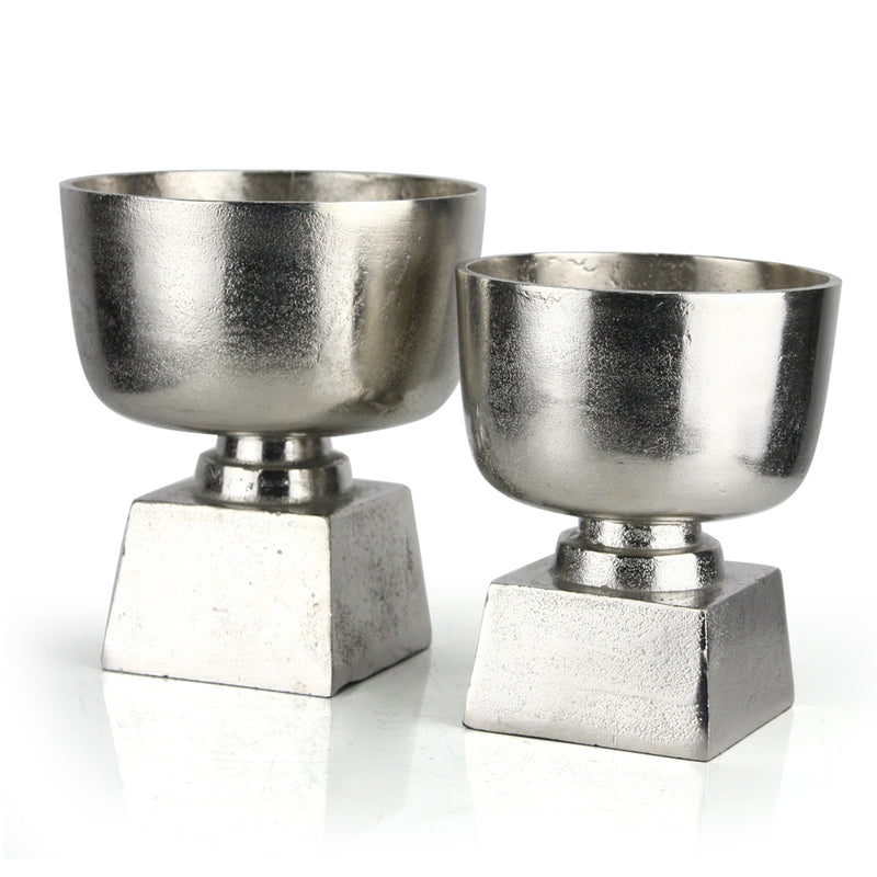 Calix Bowls - Wholesale Designer Metal Candleholders & Candelabras, Modern Centerpieces, Contemporary Plant Stands in Bulk for Interior Design & Home Decor | Unlimited Containers Inc